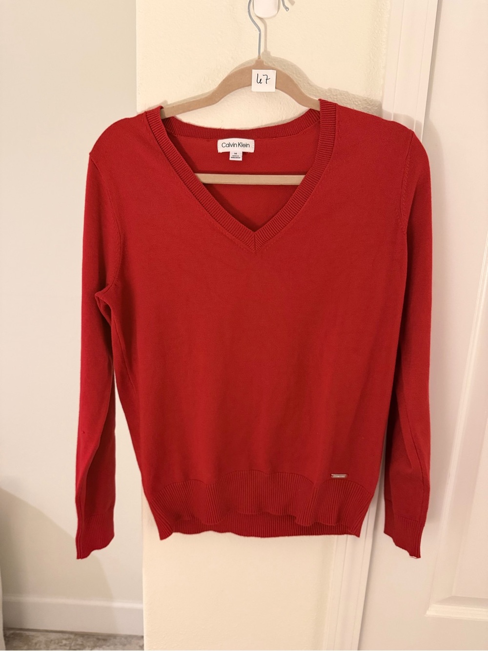 Calvin Klein Women’s Red V-Neck Sweater size M